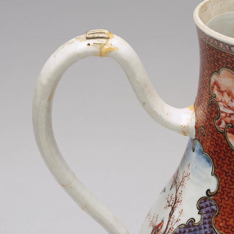 A large famille rose ewer, Qing dynasty, Qianlong (1736-95).