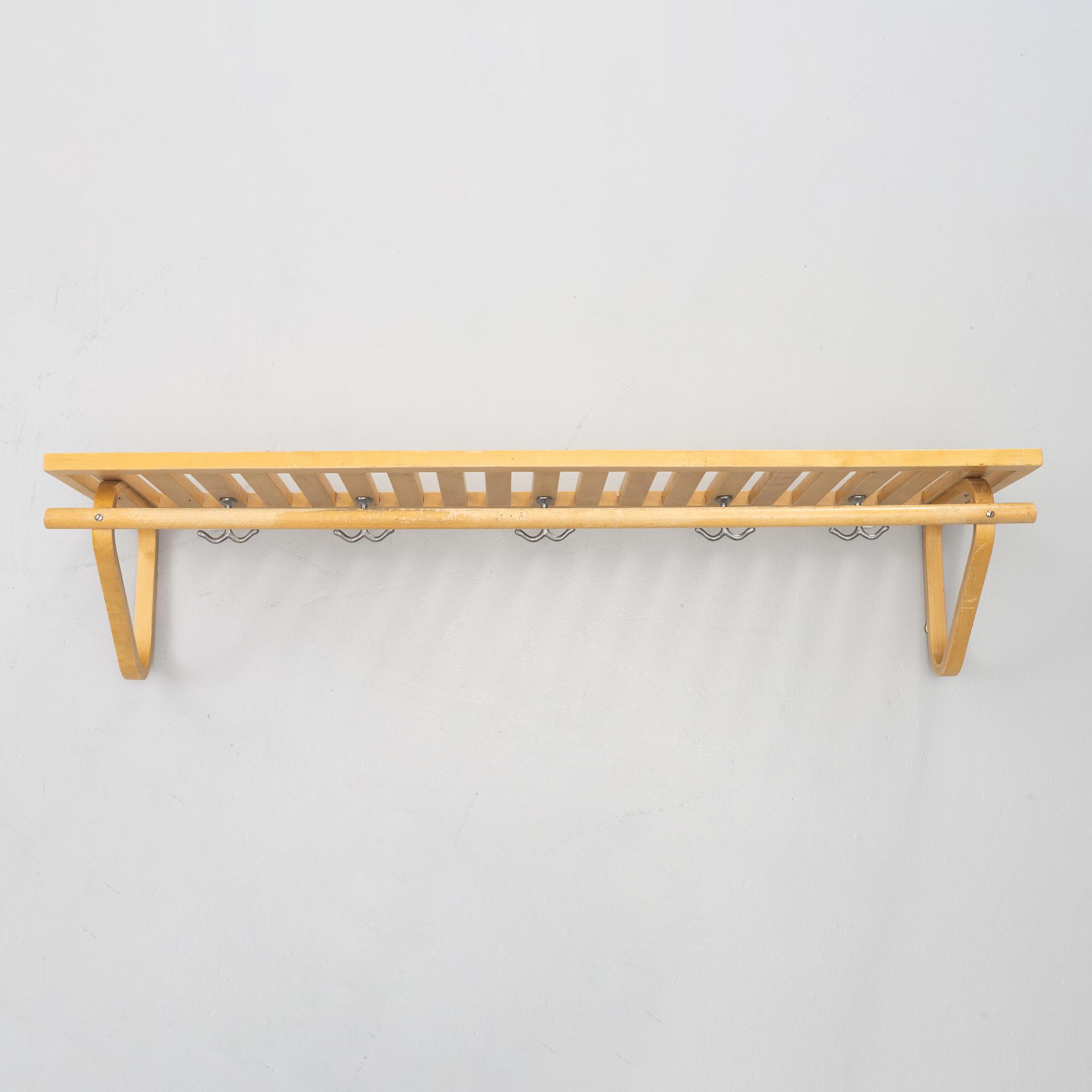 Alvar Aalto, hatthylla/klädhängare, 1900-talets mitt.