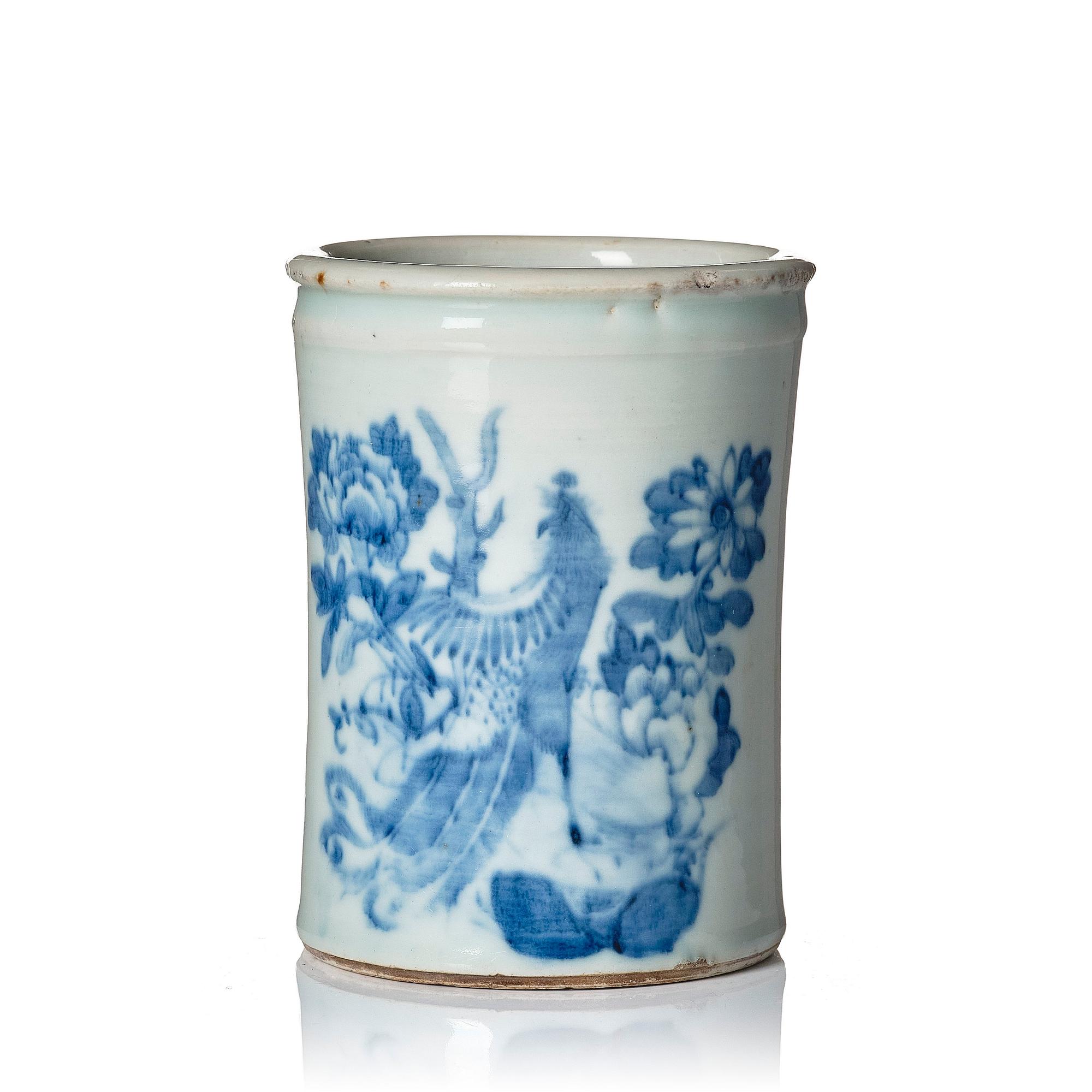 A blue and white Transitional chop stick holder, 17th Century.