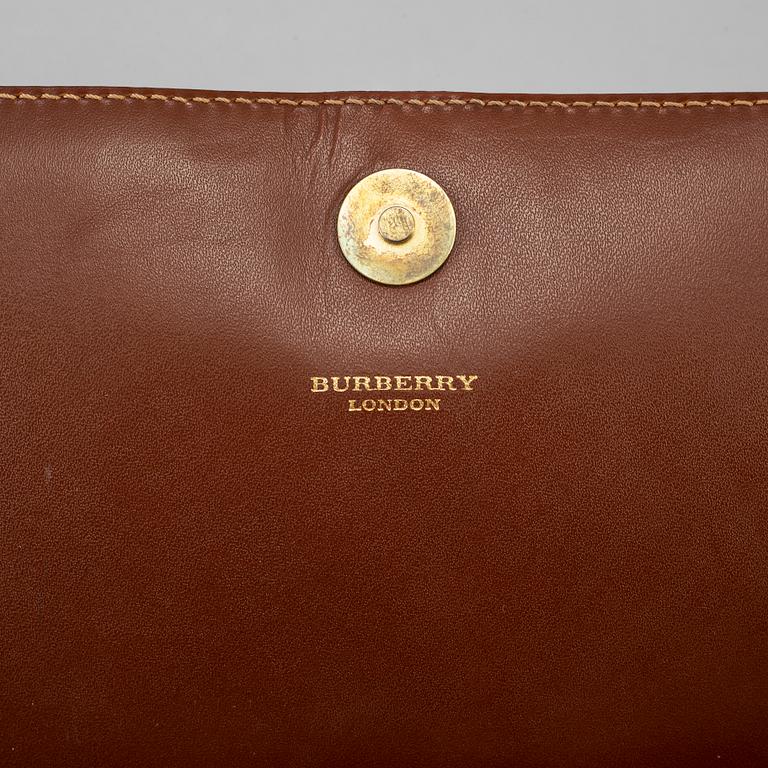 BURBERRY, väska.