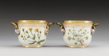A pair of Royal Copenhagen ´Flora Danica´porcelain flower pots, Denmark 1960´s. (2).