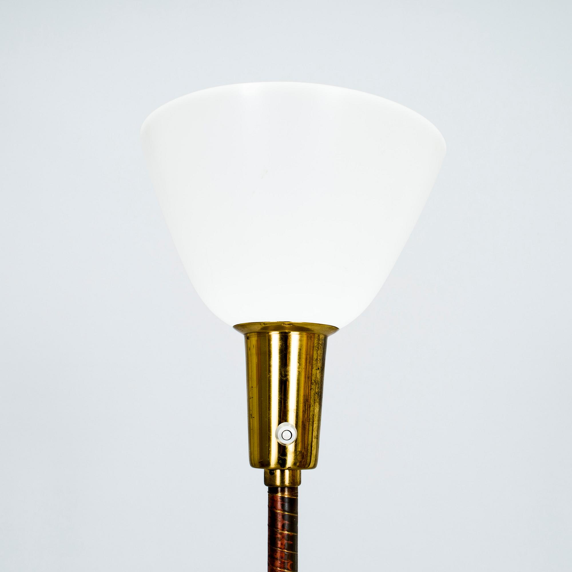 Lisa Johansson-Pape, golvlampa, Stockmann Orno 1900-talets mitt.