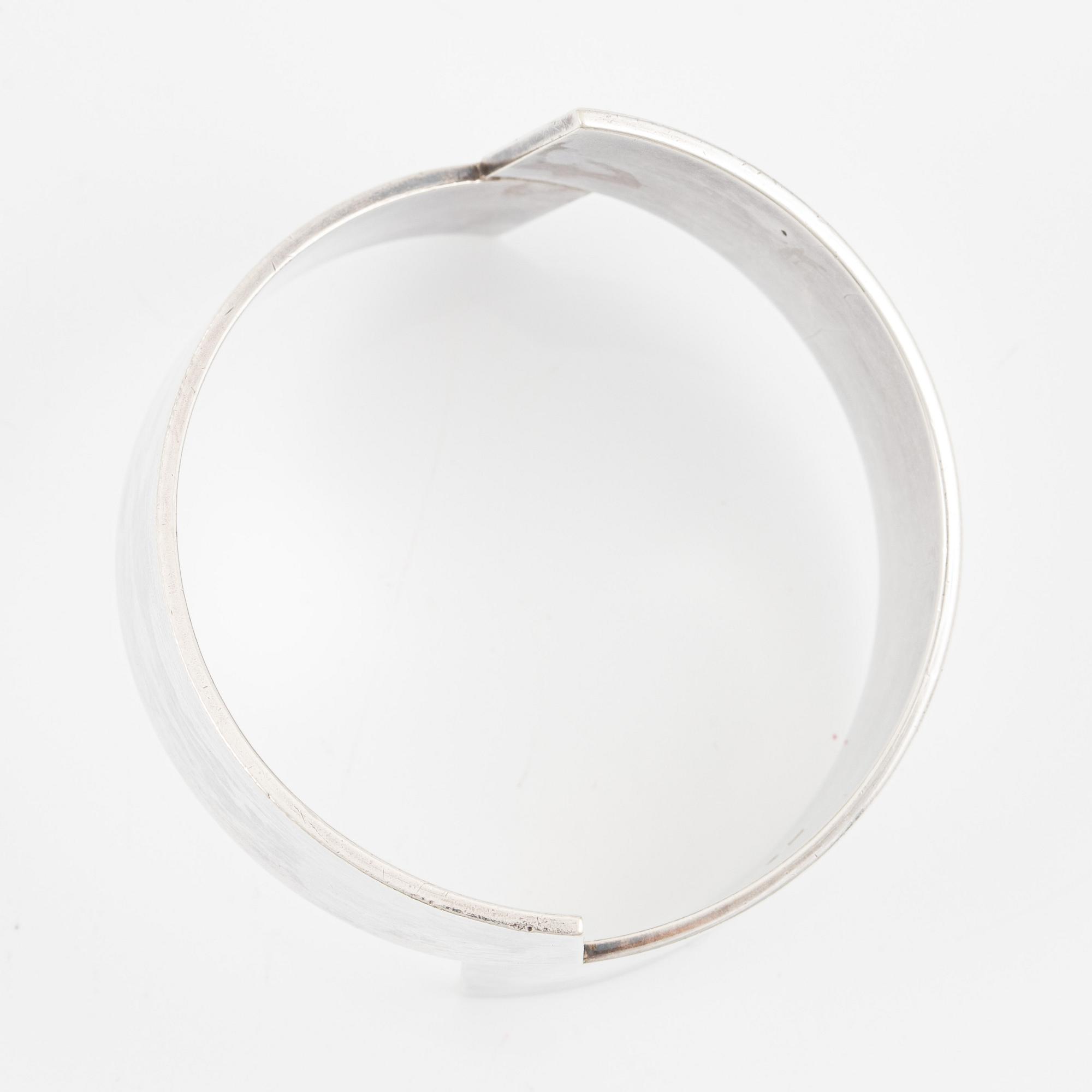 Armring, stel, silver, Studio Johan Dahlbäck, Göteborg 1991.