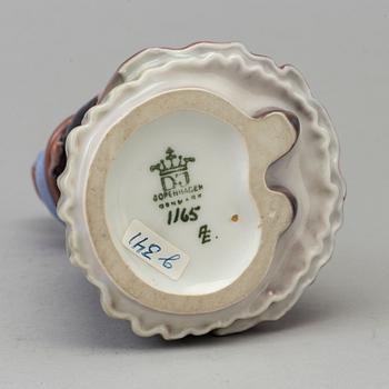 A Dahl Jensen 'Lilla Fänöflickan' porcelain figure, Denmark, mid 20th century.