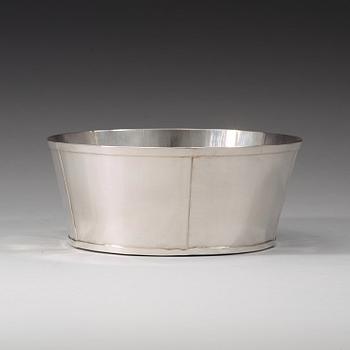 Birger Haglund, a sterling bowl, Stockholm 1999.