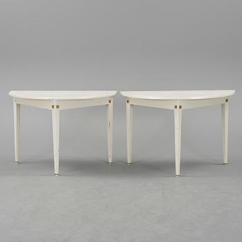 MÅNBORD, ett par, 1800-talets mitt.