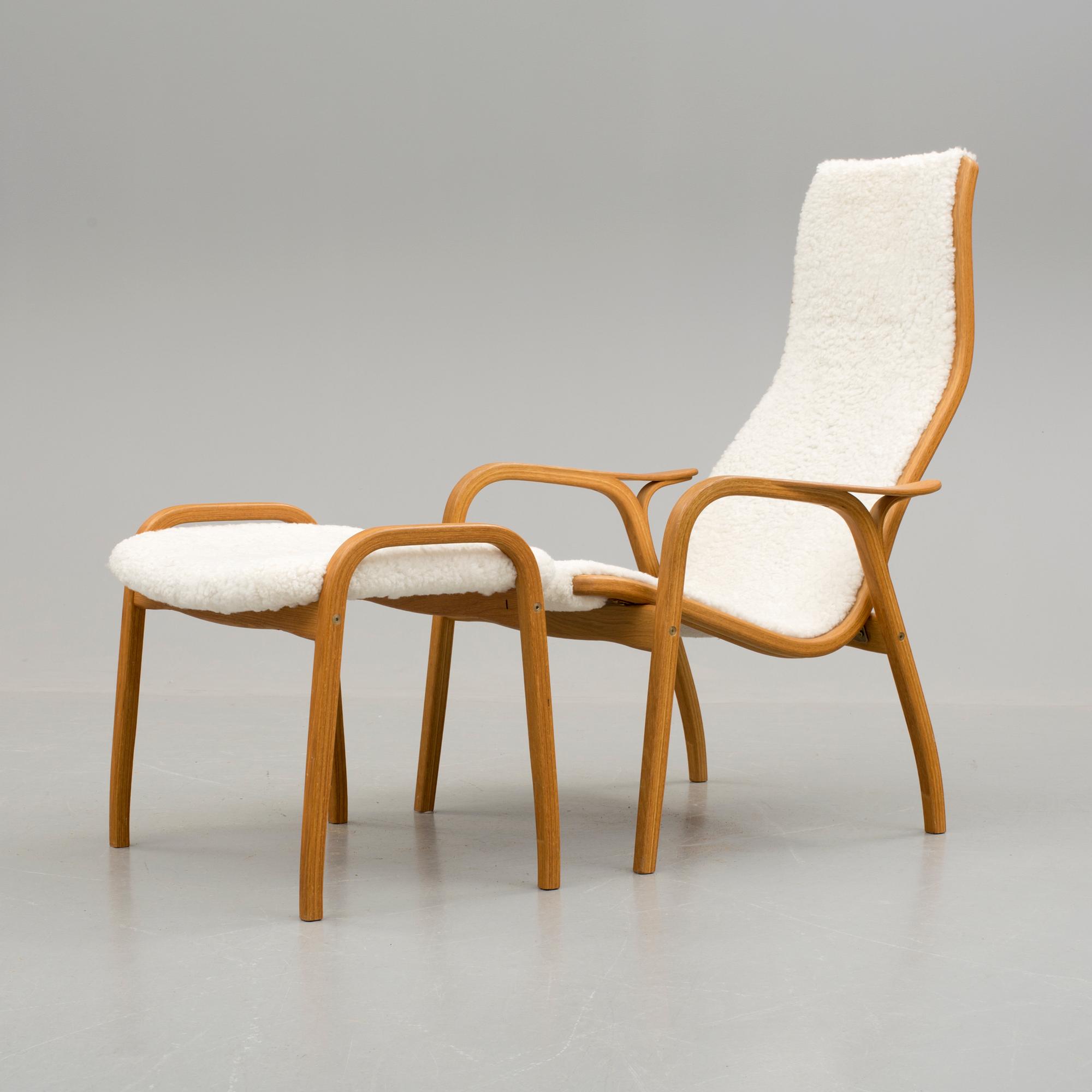 FÅTÖLJ med FOTPALL, "Lamino", Yngve Ekström, Swedese, 2003.