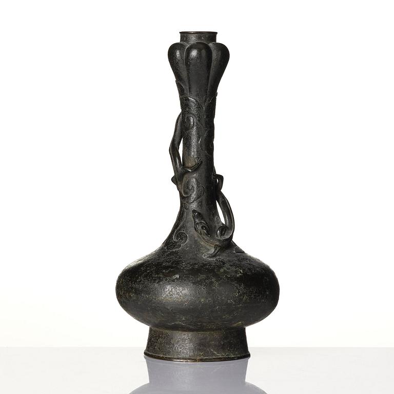 Vas, brons. Mingdynastin (1368-1644).