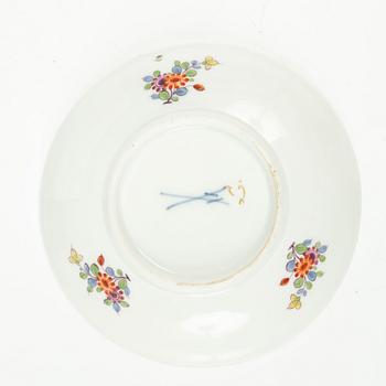 Kopp med lock, fat, porslin, Meissen respektive KPM, 1700-/1800-tal.