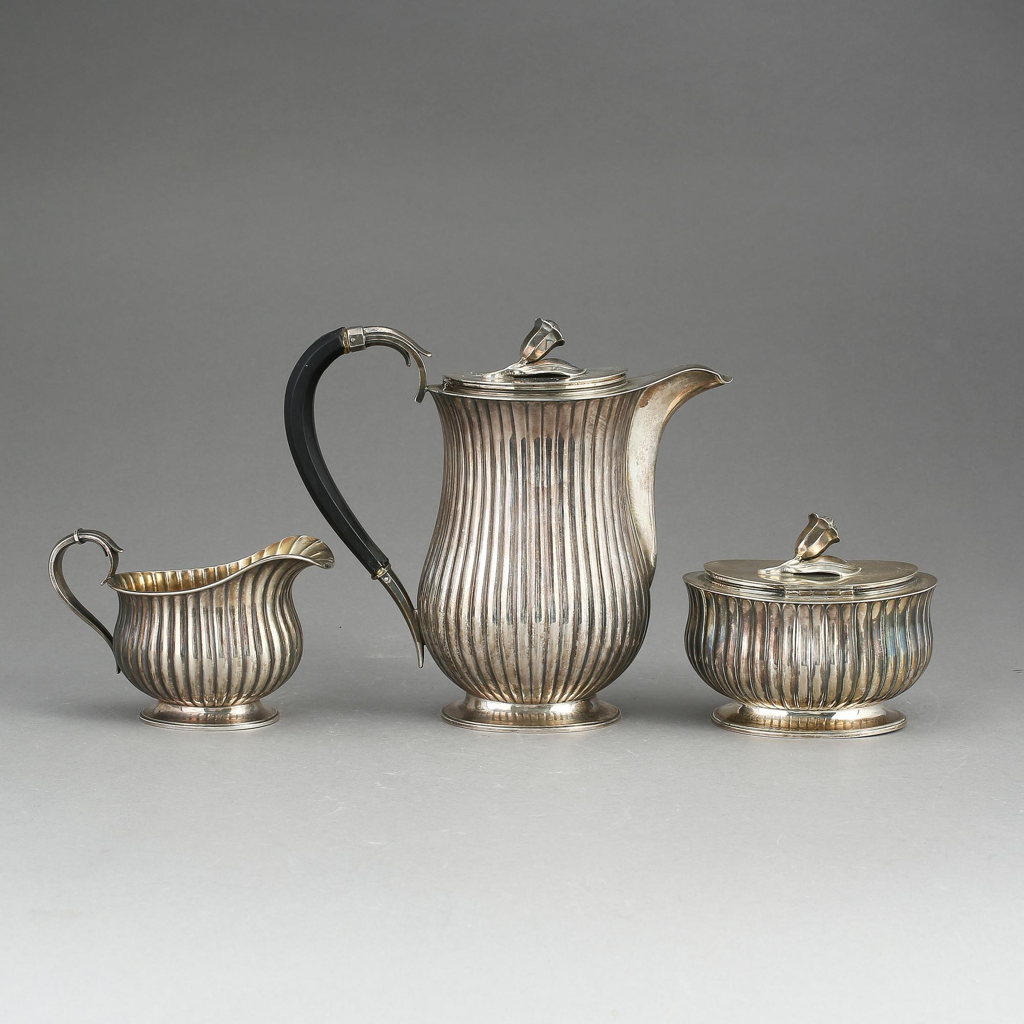 KAFFESERVIS, 3 delar, silver, E Råström, Stockholm 1941, tot ca 1130 gram.