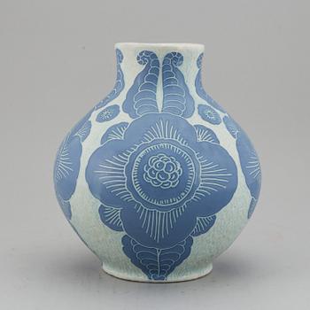 JOSEF EKBERG, a creamware "Sgraffito" vase, Gustavsberg, Sweden 1918.