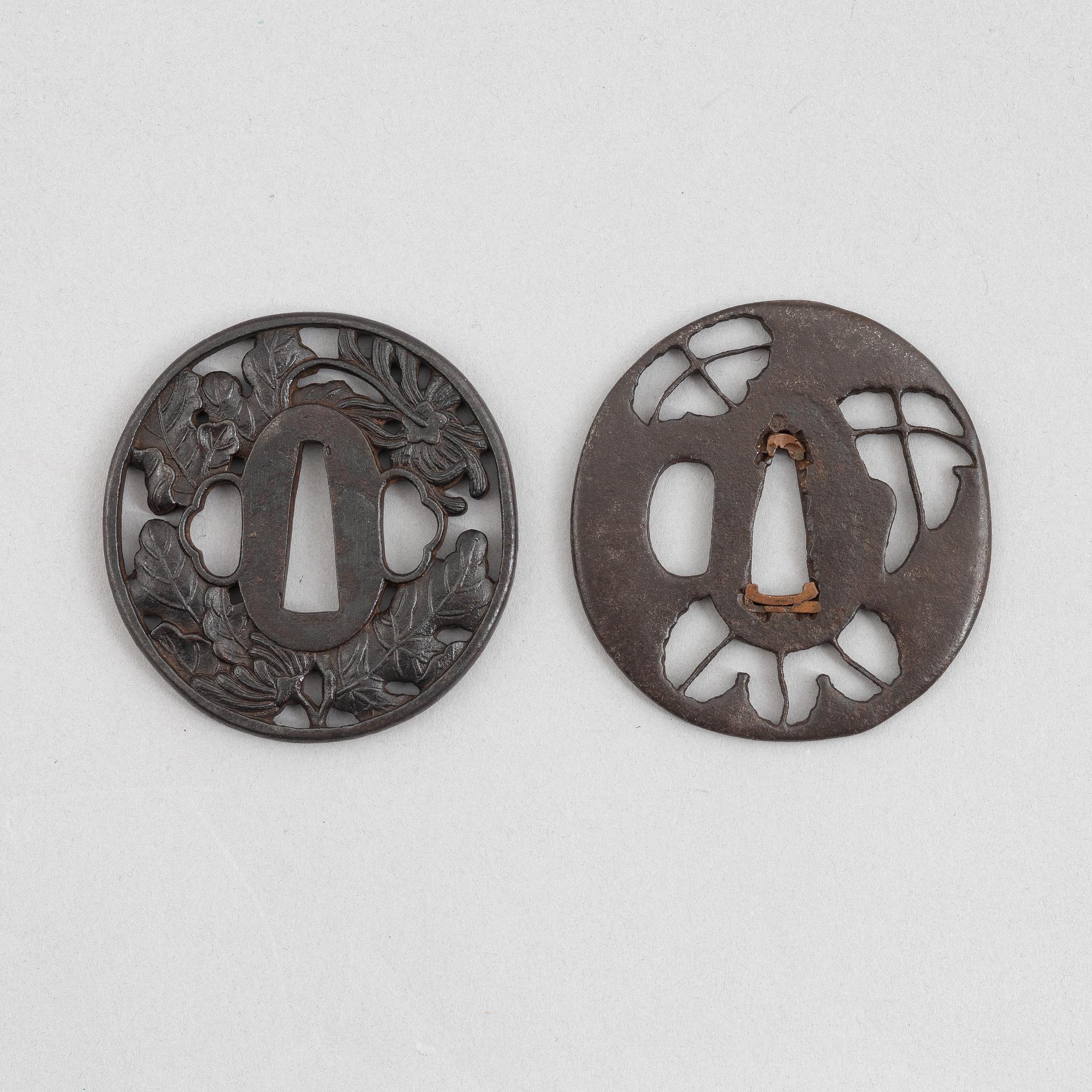 Tsuba, 2 pcs, Japan, mumei/mei, Edo.