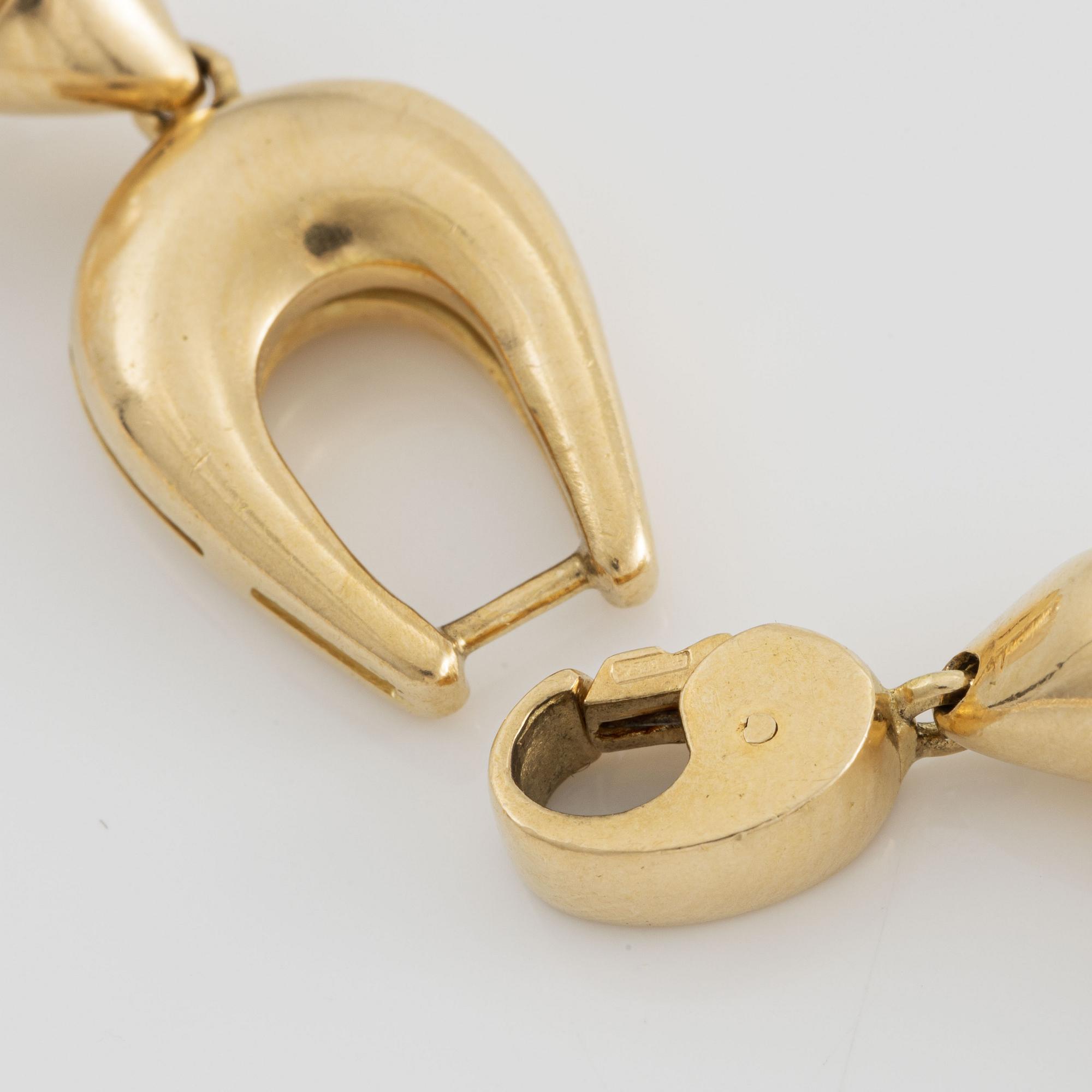 Necklace two rows of cultured pearls clasp 18K gold.