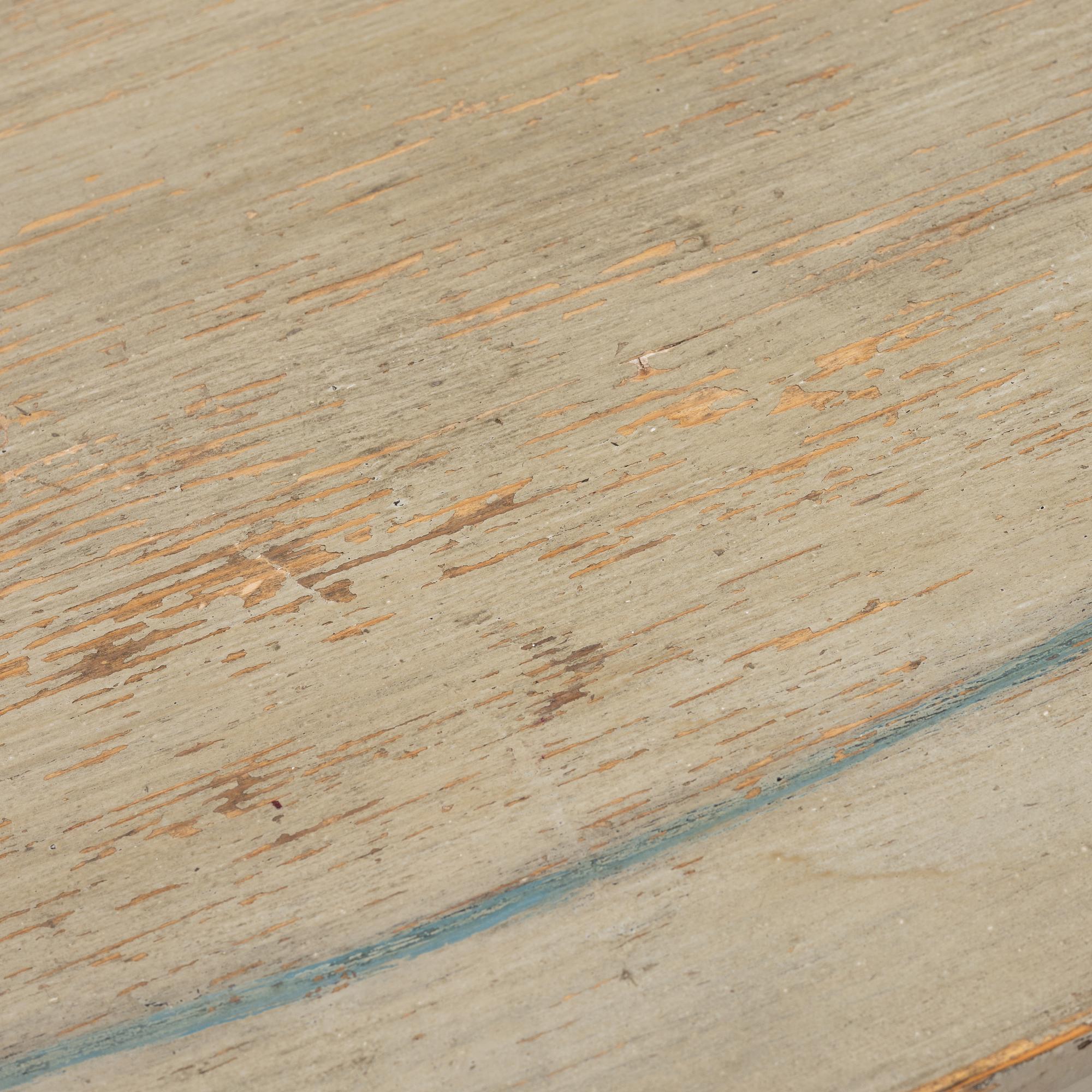 Halvmånebord, sent 1800-tal. Senbarockstil.