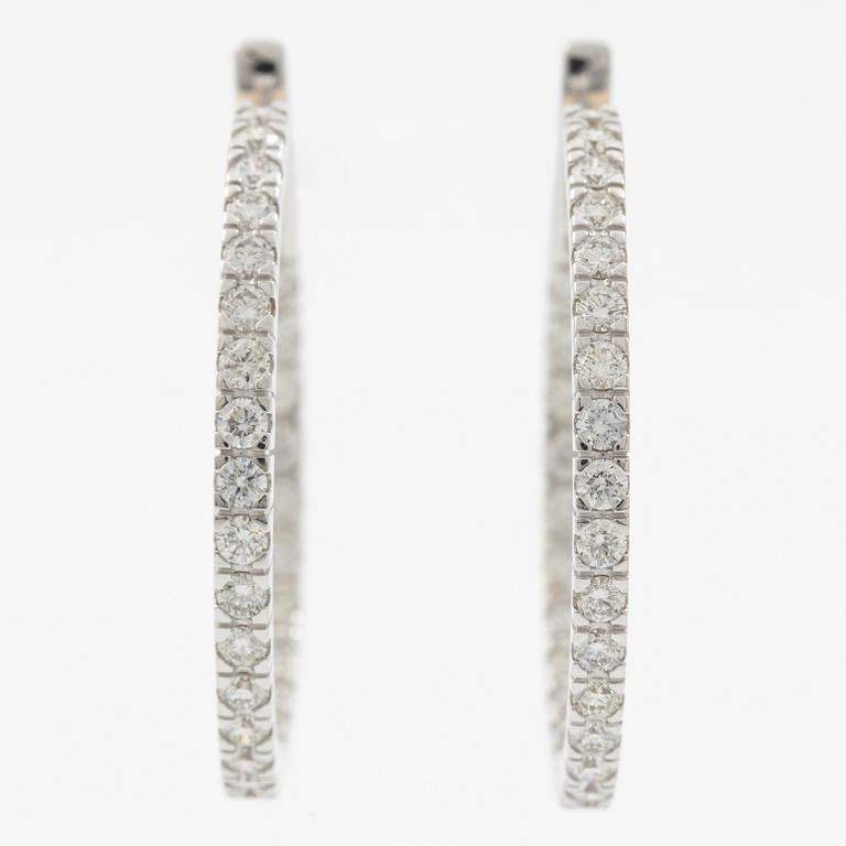 Earrings 18K white gold with brilliant-cut diamonds.