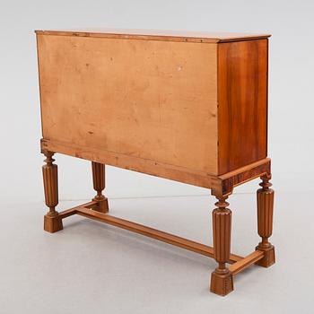 SKÅP, art déco, Erik Matsson, Mjölby Intarsia, 1900-talets andra hälft.