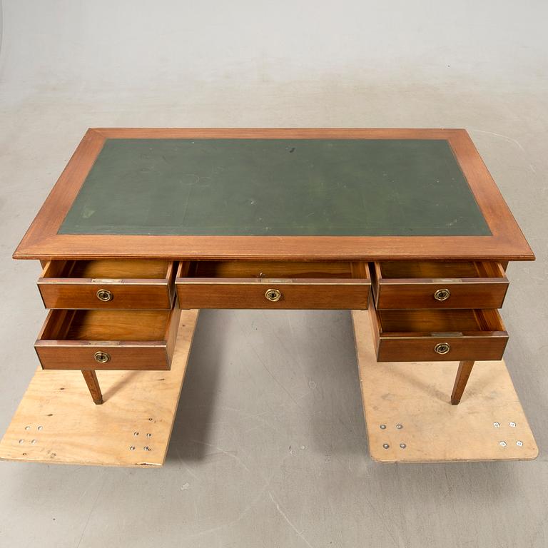 Desk in the Gustavian style, first half of the 20th century.