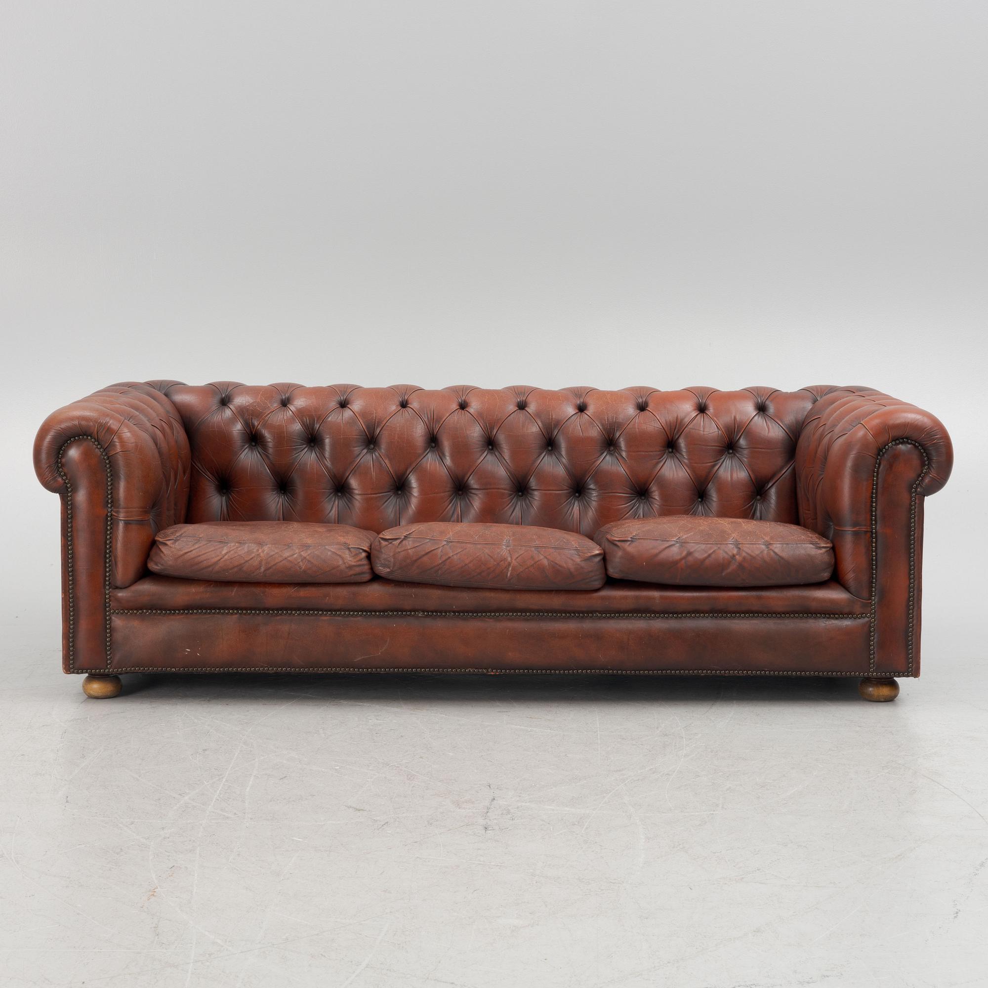 Sofa, Chesterfield model, United Kingdom, second half of the 20th century.