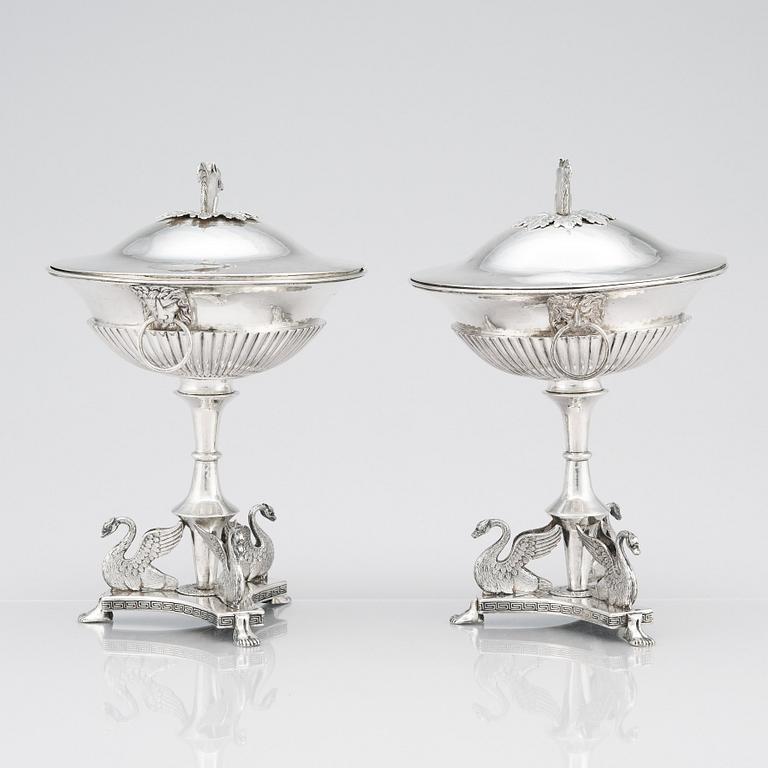 A pair of Swedish early 19th Century silver suger bowls with lids, marks of Johan Fredrik Björnstedt, Stockholm 1815.