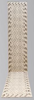A runner, Kilim, ca 491 x 79 cm.