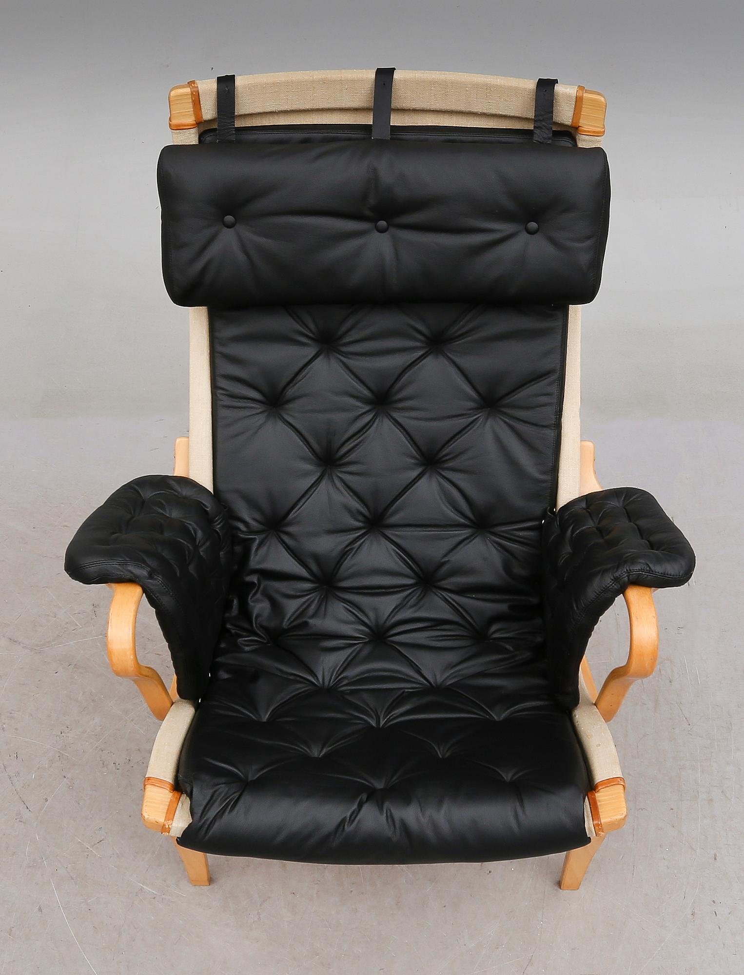 FÅTÖLJ, "Pernilla", Bruno Mathsson, Dux, 1900-talets andra hälft.