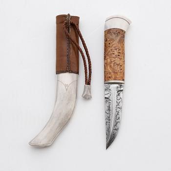 A reindeer horn knife by Bertil Fällman, signed.