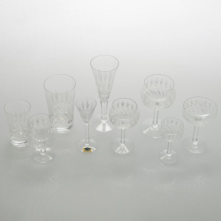 A 131-piece glas service, "Leo" for Nuutajärvi Notsjö, mid-20th century.