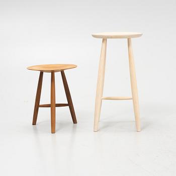 A birch bar stool and an oak stool, Norrgavel.