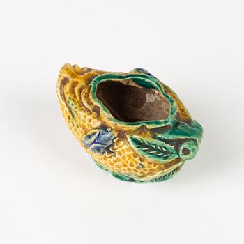 A brushwasher in the shape of a finger lemon, Qing dynasty, circa 1900.