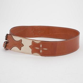RALPH LAUREN, a leather belt.