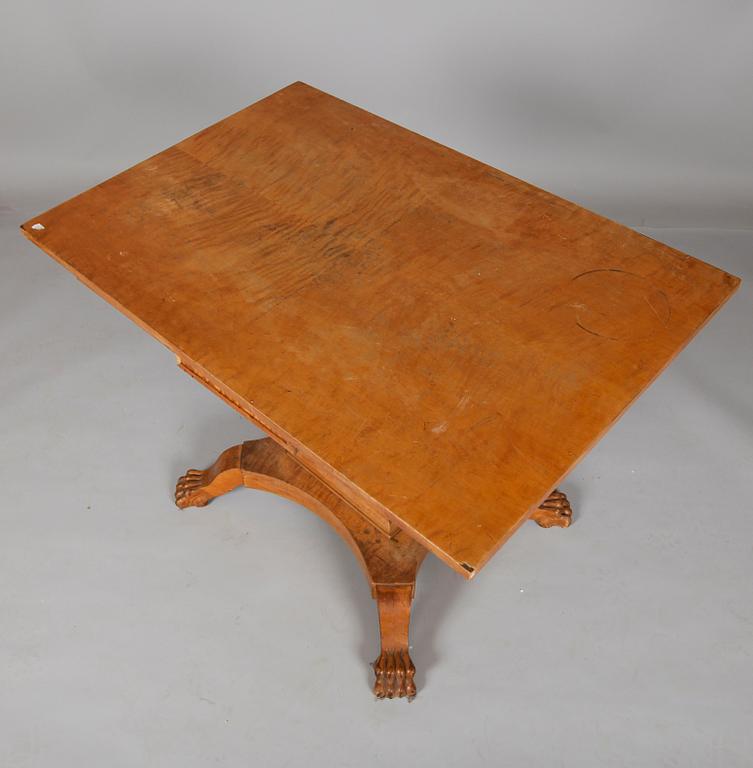 SALONGSBORD, Karl Johanstil, 1900-talets första hälft.