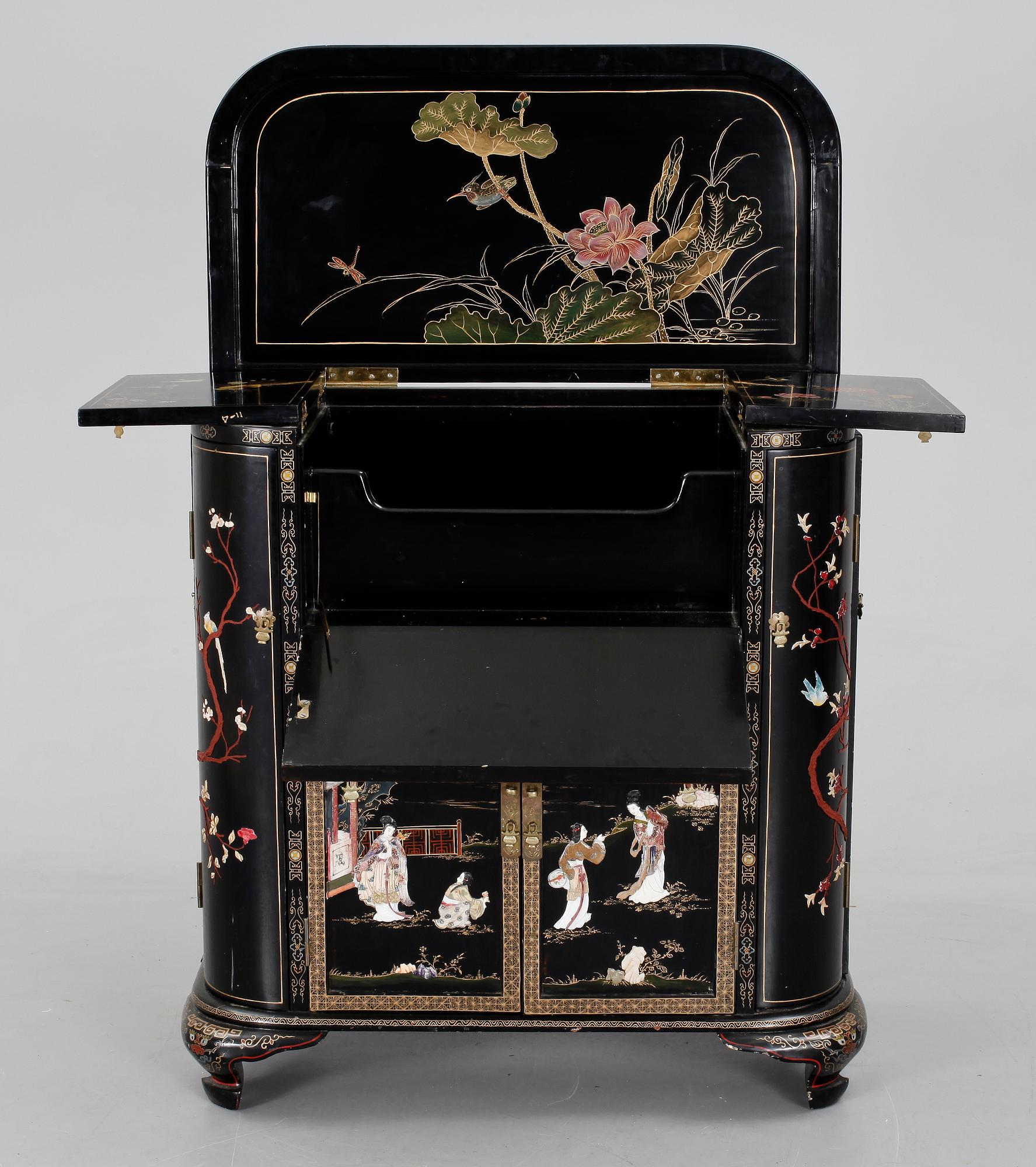 SKÅP, Kina, 1900-tal.