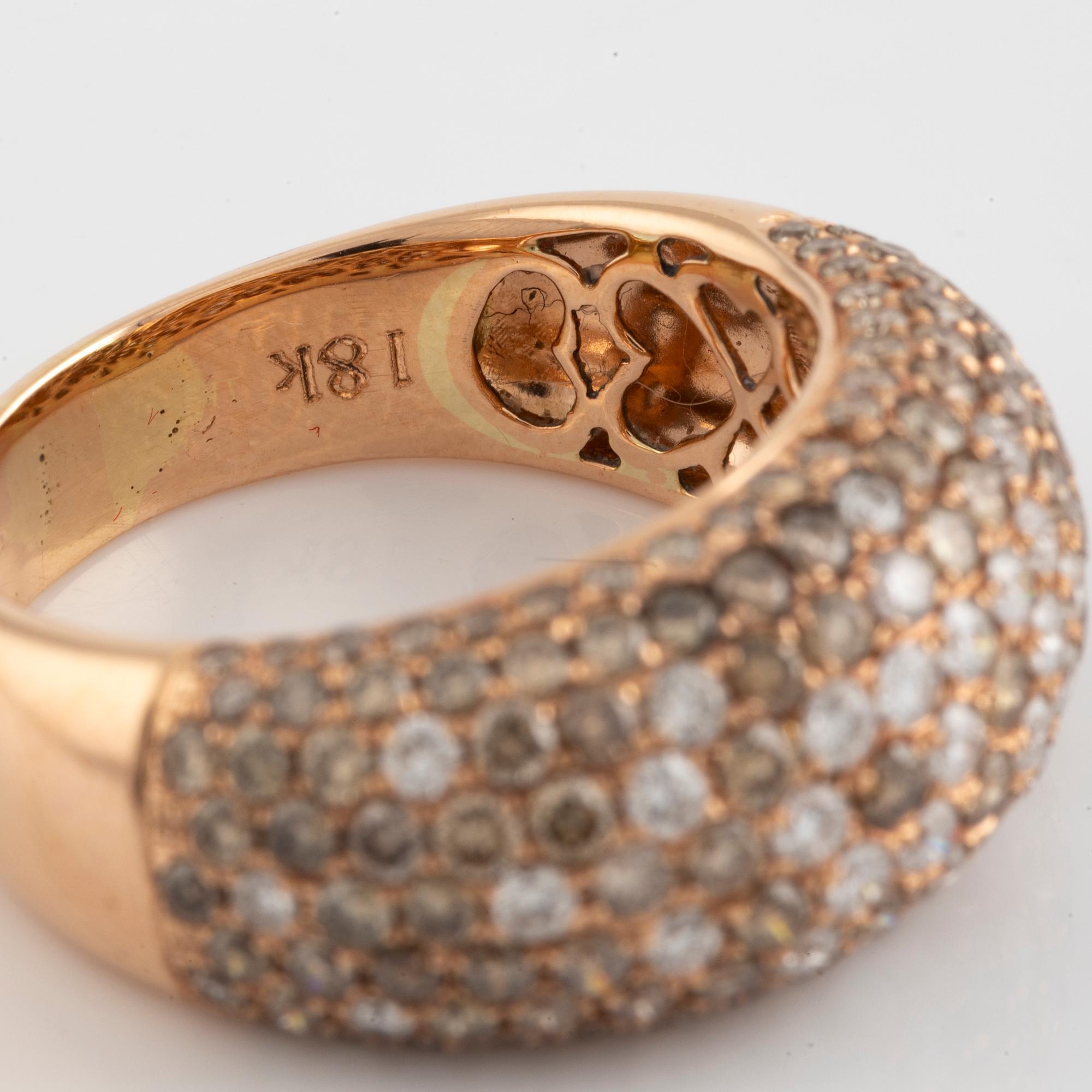 Brilliant cut diamond ring.