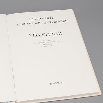 LARS FORSSELL OCH CARL FREDRIK REUTERSWÄRD, "Visa stenar", med färggravyr, sign o numr 68/100. Malmö 1987.