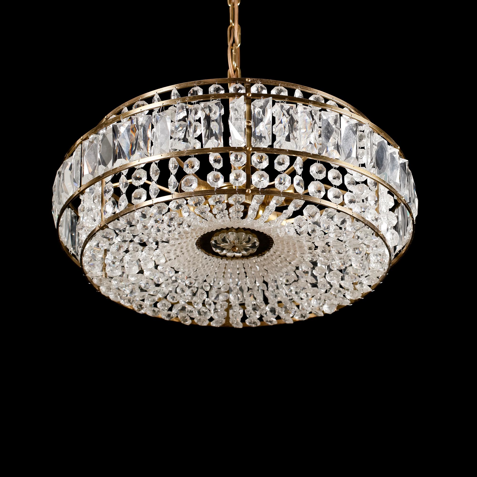TAKLAMPA, 1900-talets andra hälft, höjd 17 cm.