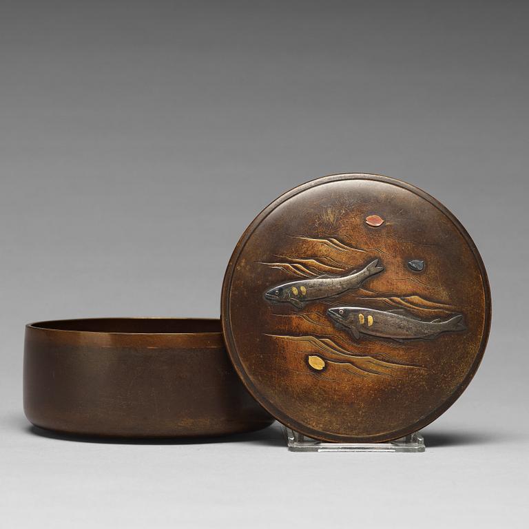 A Japanese patined bronze box with cover, Edo period, attributed to Kawarabayashi Hidekuni (1825-1891).