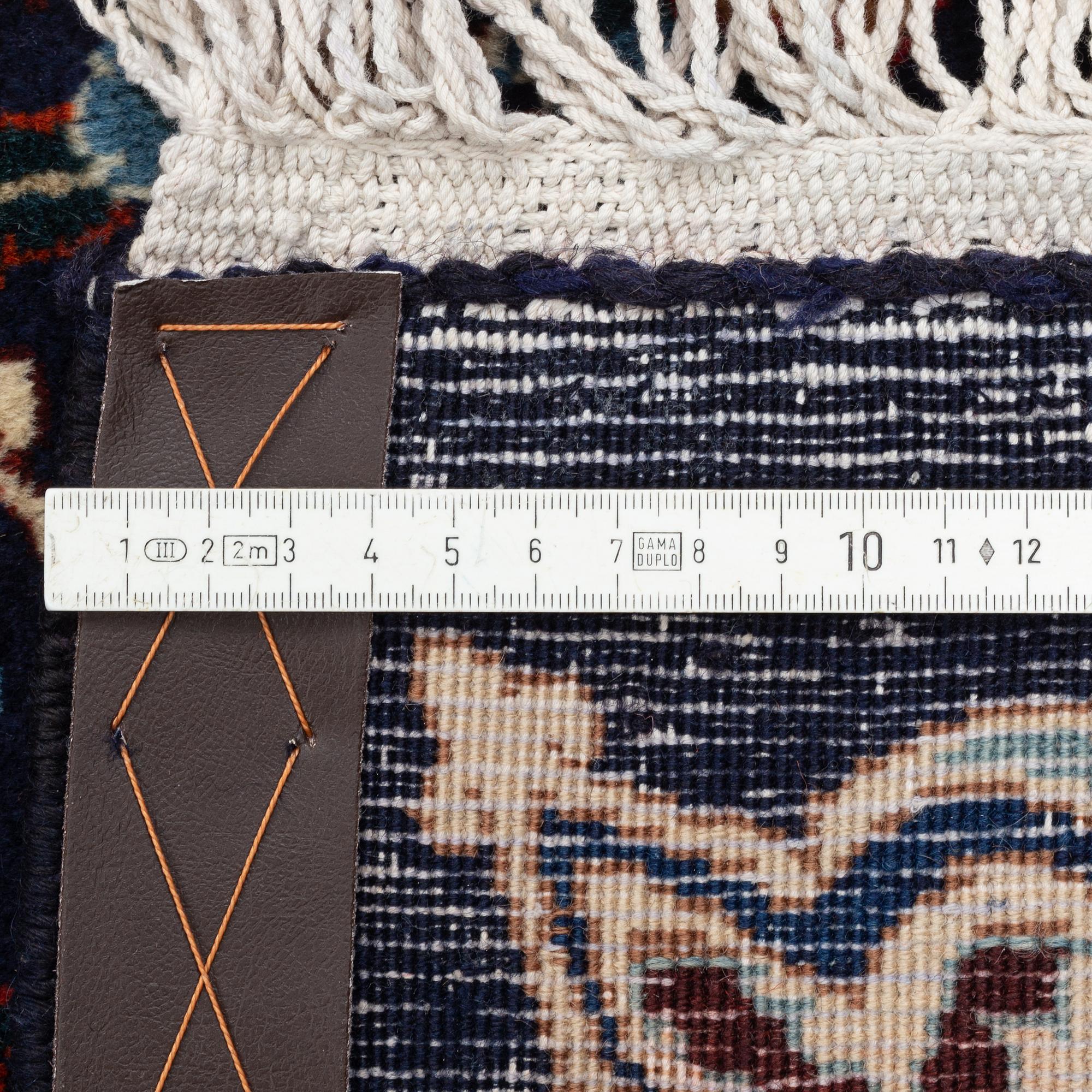 Matta, Kashmar s.k. Zirkhaki, semiantik, ca 389 x 306 cm.