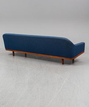 ARNE HALVORSEN, soffor, ett par, "Nr. 2010", West Norway Factories LTD A/S Ørsta, Norge 1960-tal.
