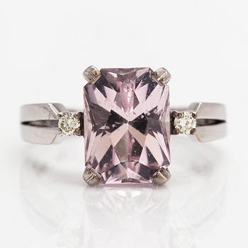 An 18K white gold ring with a morganite and diamonds ca. 0.06 ct in total. Sweden 1966.