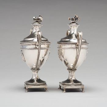 Johan Fagerberg, sockerskålar ett par, silver, Karlskrona 1789. Gustavianska.