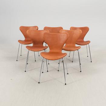 Arne Jacobsen, a set of six Sjuan chairs for Fritz Hansen alter aprt of the 20th century.