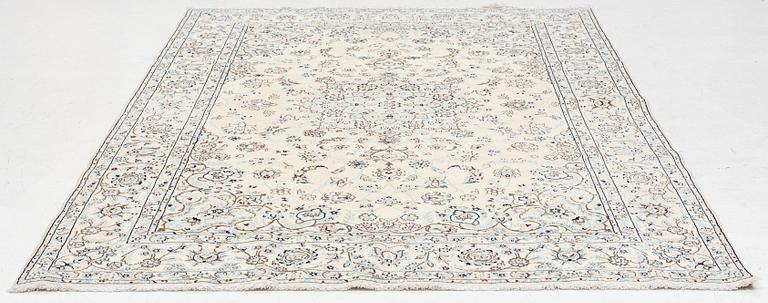 Carpet, Nain, approx. 305 x 200 cm.