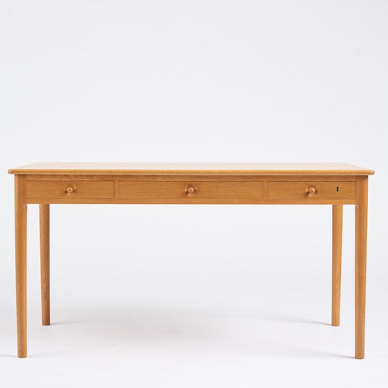 Hans J Wegner, skrivbord, modell "PP-305", PP Möbler, Danmark.