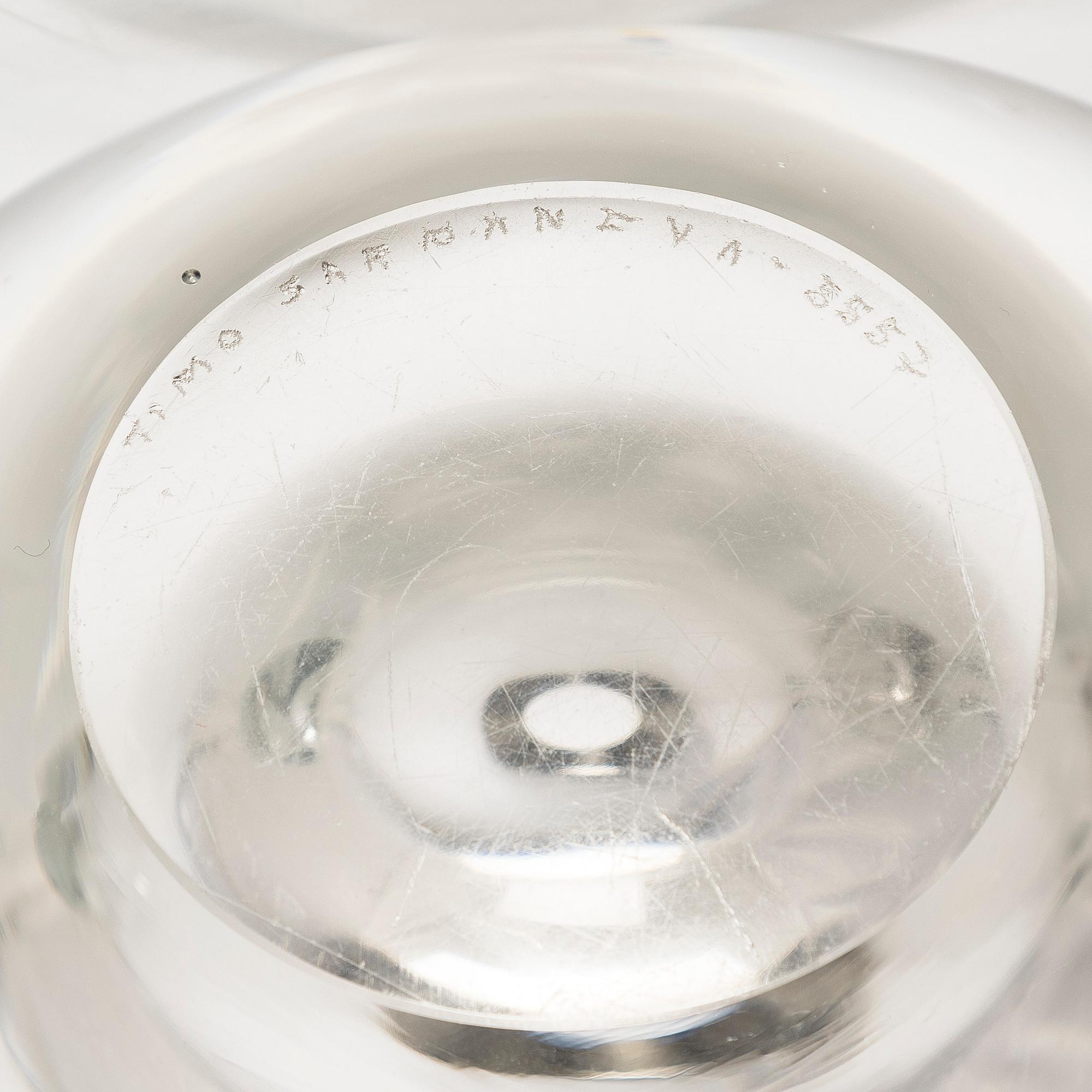 Timo Sarpaneva, Three glass objects "Heart". signed Timo Sarpaneva.