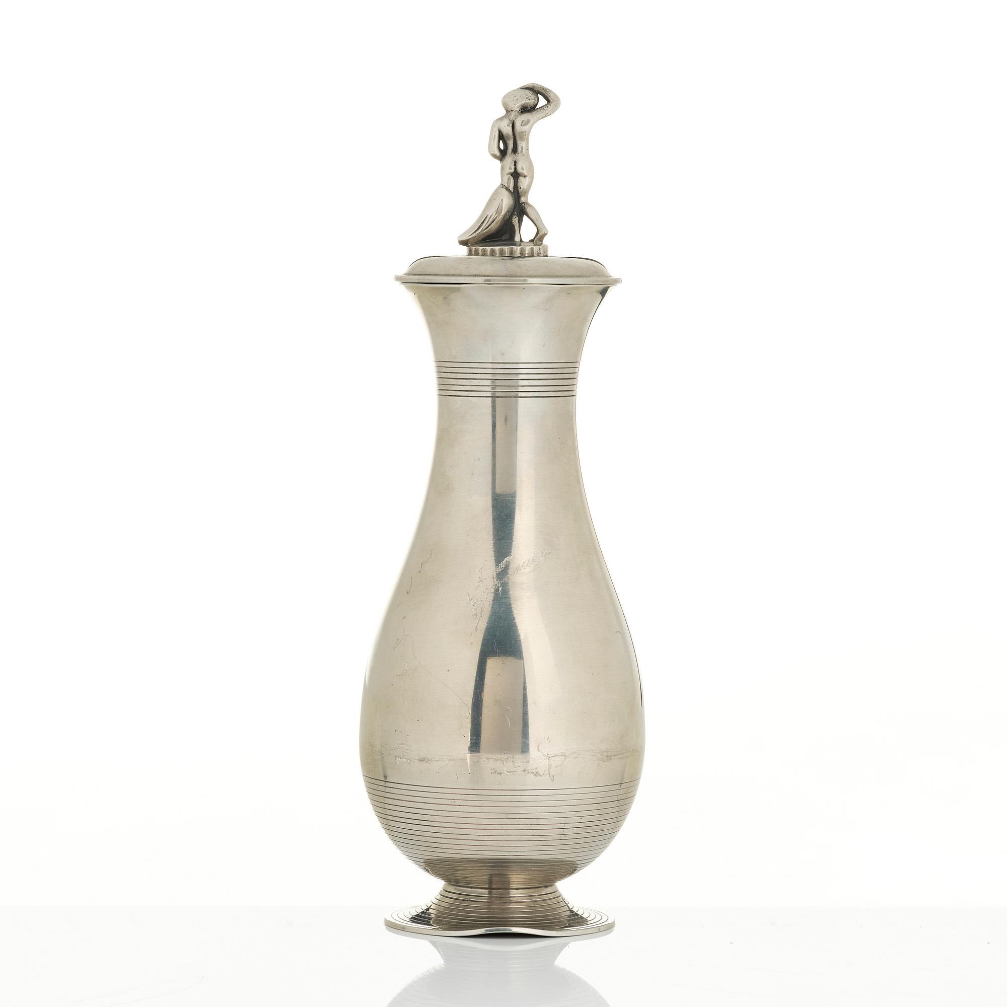 Sylvia Stave, a lidded vase model 5295, C.G. Hallberg, Stockholm, 1931.