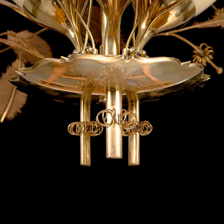 Paavo Tynell, a pair of mid-20th century '9029/3' chandeliers for Taito.