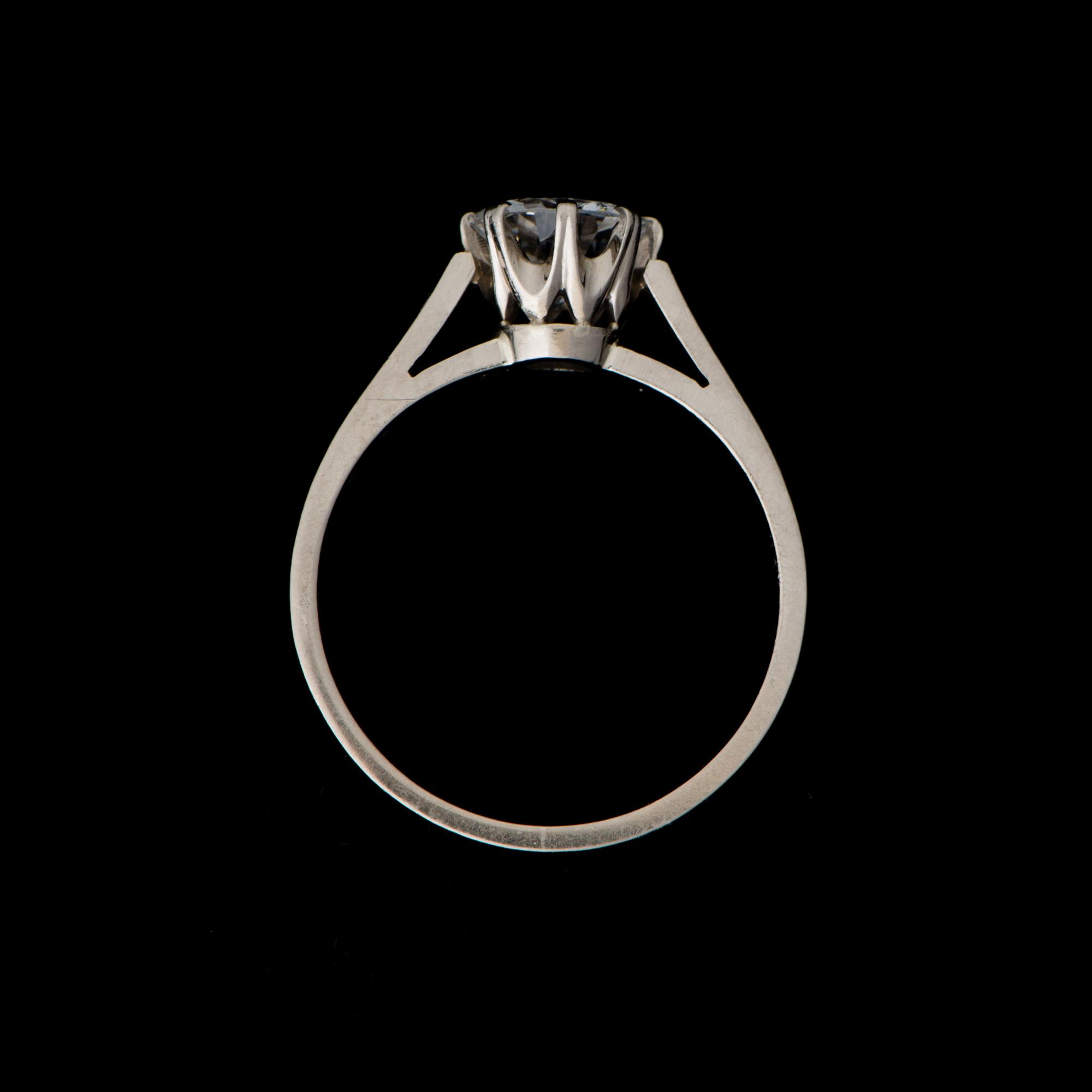 RING, briljantslipad diamant, 18K vitguld. Kultakeskus, Helsingfors 1974.