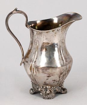 GRÄDDKANNA, silver, Ernst Gustaf Markström, Uppsala, 1855. Vikt ca 140g.