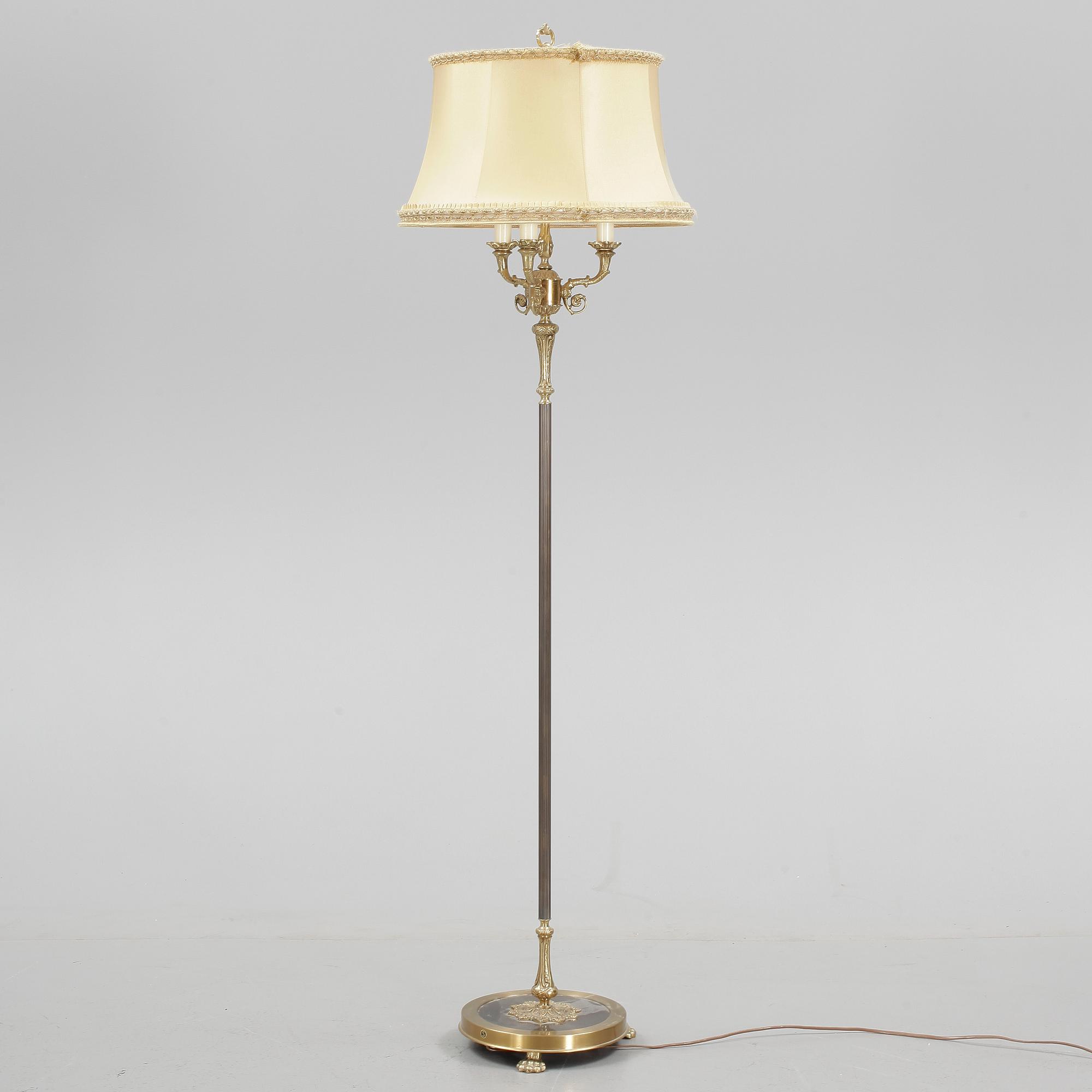 GOLVLAMPA, 1900-talets första hälft.