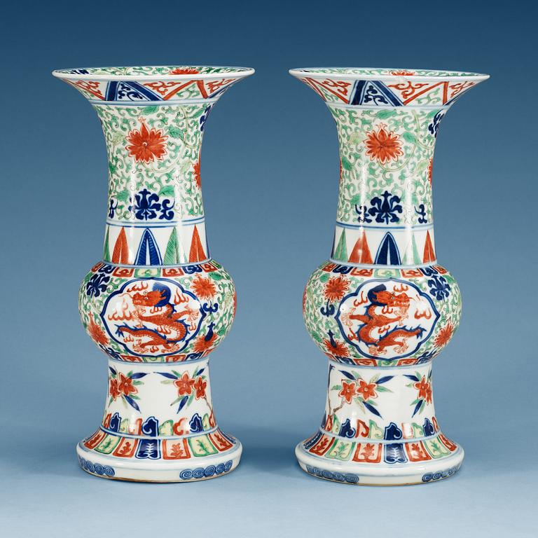 A pair of wucai vases, Qing dynasty, presumably Yongzheng with Wanli six character mark.